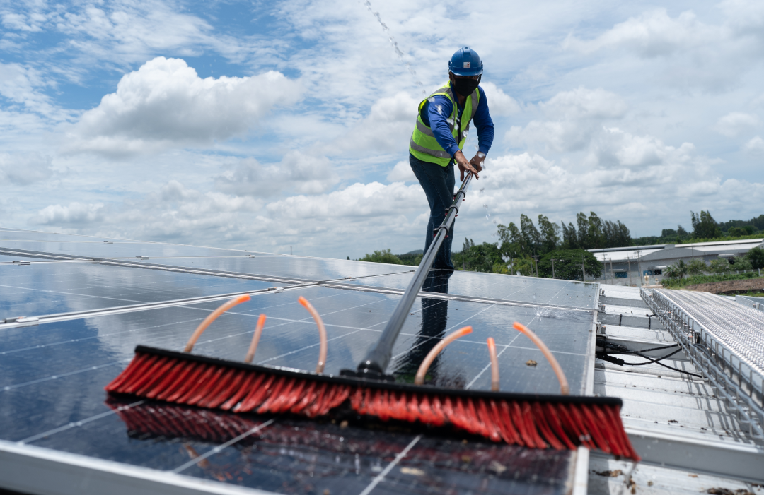 Manual Dry Cleaning of Solar Panels